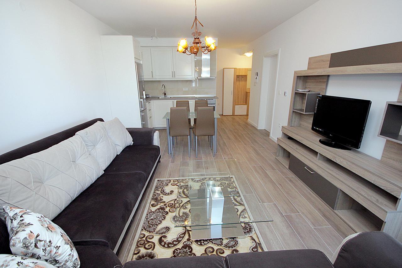 Melina Apartment
